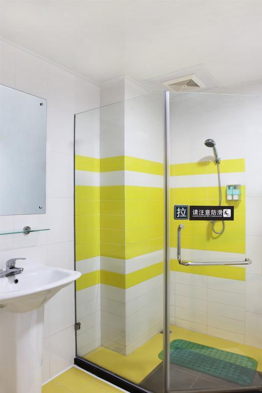 7Days Inn Chengdu North Railway Station ภายนอก รูปภาพ